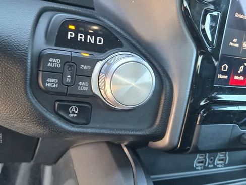 Used 2025 RAM 1500 Laramie AWD/4WD image 15