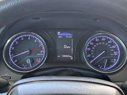 Used 2019 Toyota Camry LE FWD image 4