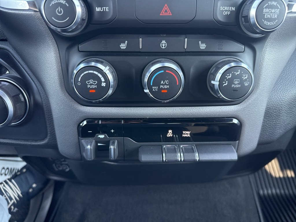 Certified 2024 RAM 1500 Big Horn AWD/4WD image 39