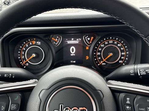 New 2026 Jeep Gladiator Sport image 14