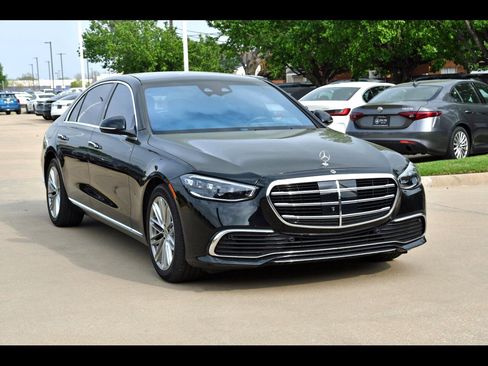 Used 2022 Mercedes-Benz S 580 4MATIC Sedan image 1