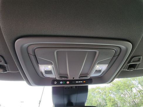 New 2026 GMC Sierra 1500 SLE image 25