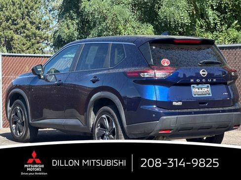 Used 2025 Nissan Rogue SV AWD/4WD image 9