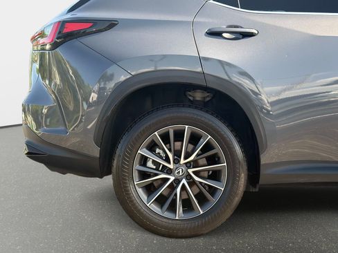 Used 2024 Lexus NX 250 FWD w/ Towing Package (2000 Lbs) image 19