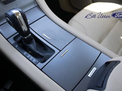 Used 2016 Ford Taurus SEL FWD image 17