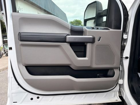 Used 2019 Ford F250 XLT w/ XLT Value Package AWD/4WD image 15