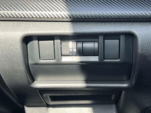 Used 2024 Subaru Crosstrek 2.0i Premium image 18