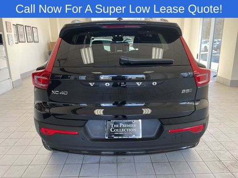 Used 2026 Volvo XC40 B5 Core w/ Climate Package AWD/4WD image 3