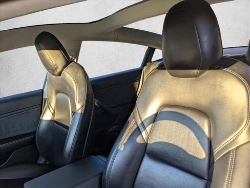 Used 2018 Tesla Model 3 Long Range image 16