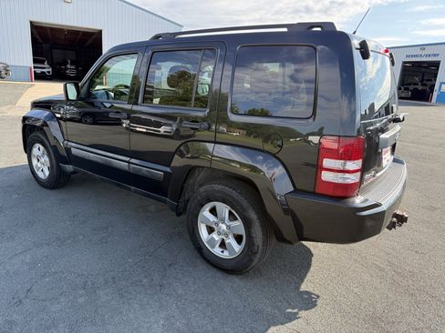 Used 2012 Jeep Liberty Sport w/ Popular Equipment Group AWD/4WD image 5