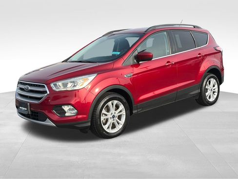 Used 2017 Ford Escape SE w/ Equipment Group 201A AWD/4WD image 2