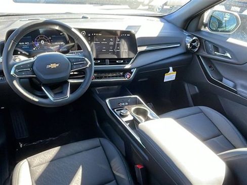 New 2026 Chevrolet Equinox LT w/ Convenience Package II image 14