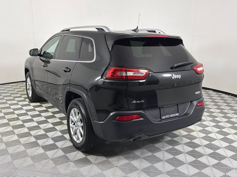 Used 2016 Jeep Cherokee Latitude w/ Cold Weather Group AWD/4WD image 7
