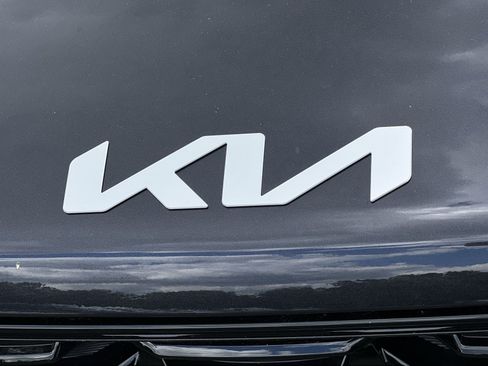 New 2026 Kia Sorento S FWD image 12
