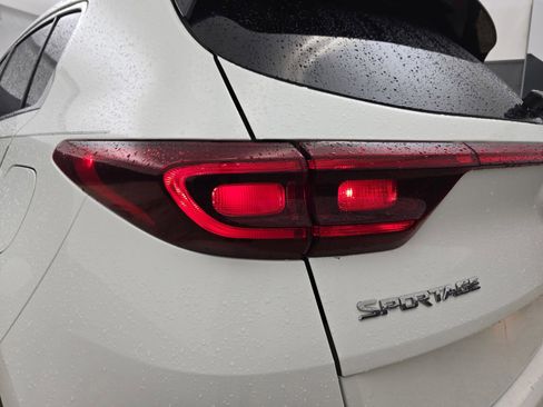 Used 2020 Kia Sportage LX FWD image 15