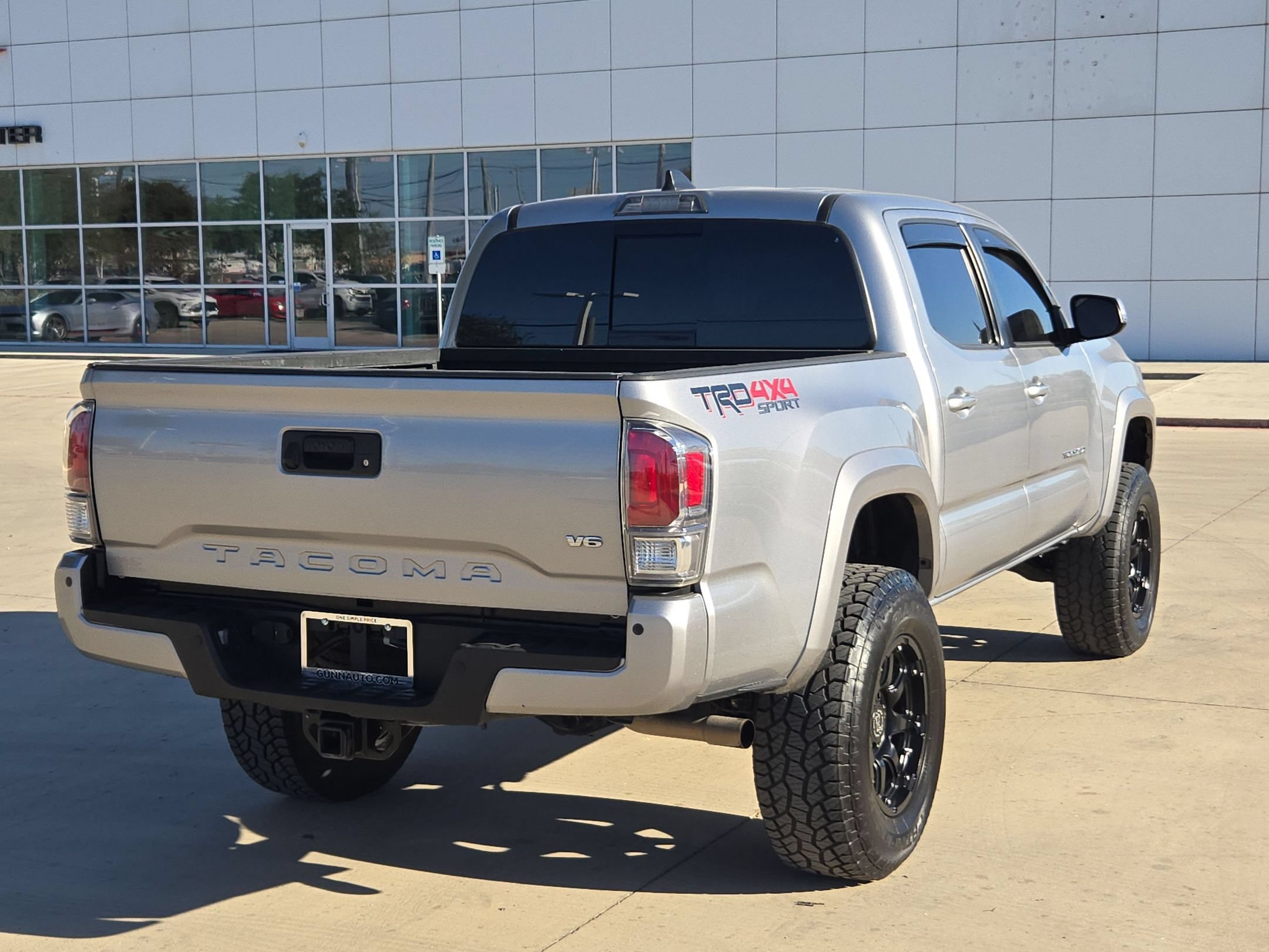 Used 2021 Toyota Tacoma TRD Sport w/ Technology Package AWD/4WD image 3