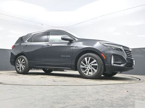 Used 2022 Chevrolet Equinox Premier w/ LPO, Floor Liner Package image 32