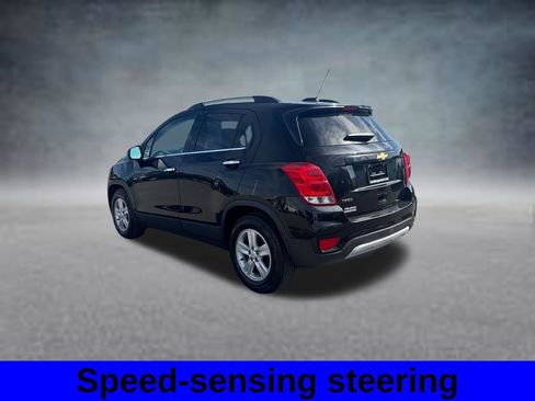 Used 2019 Chevrolet Trax LT w/ LT Convenience Package FWD image 9