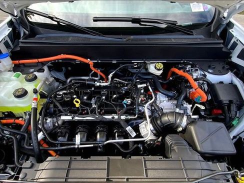 New 2025 Ford Maverick Lariat w/ Black Appearance Package image 11