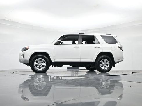 Used 2024 Toyota 4Runner SR5 image 38