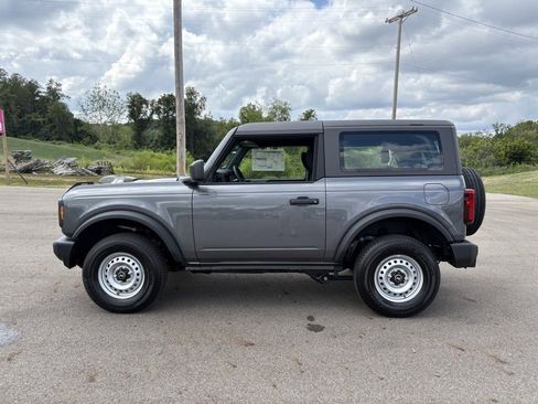 New 2025 Ford Bronco 2-Door image 2
