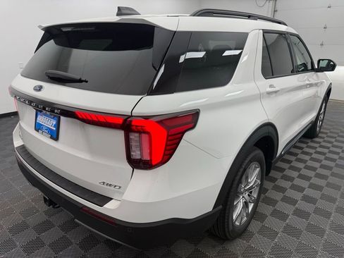 New 2025 Ford Explorer Active w/ Active Comfort Package image 14