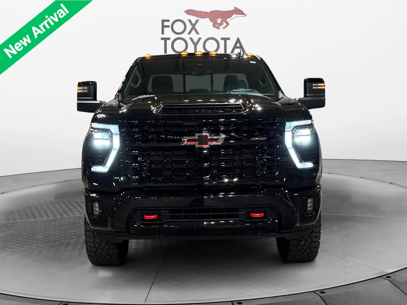 Used 2025 Chevrolet Silverado 2500 ZR2 w/ Technology Package AWD/4WD image 9