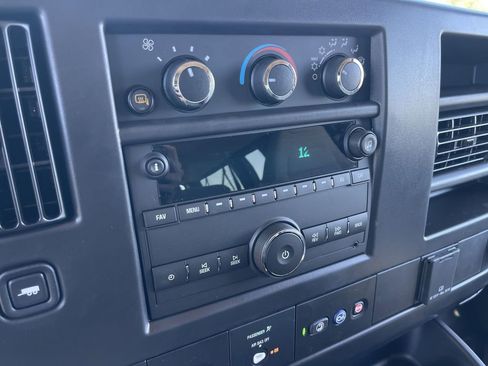 New 2025 GMC Savana 3500 LS image 13