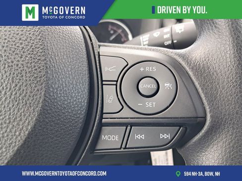 Used 2024 Toyota RAV4 LE AWD/4WD image 27
