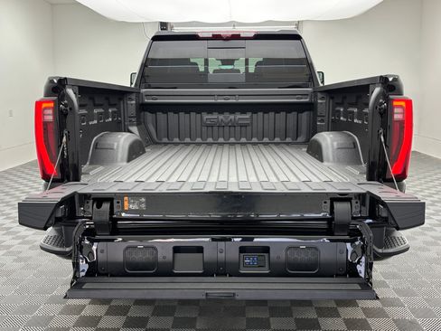New 2026 GMC Sierra 2500 Denali Ultimate AWD/4WD image 12