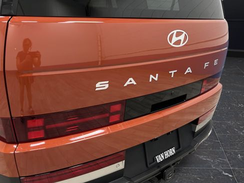 Used 2025 Hyundai Santa Fe Limited AWD/4WD image 43