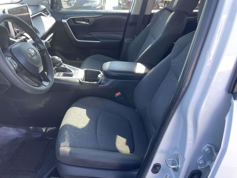 Used 2024 Toyota RAV4 XLE FWD image 28