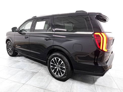 Certified 2025 Ford Expedition Platinum AWD/4WD image 6