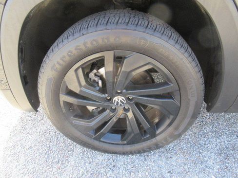 Used 2022 Volkswagen Atlas SE image 11