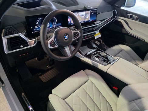 New 2026 BMW X5 sDrive40i w/ M Sport Package RWD image 8