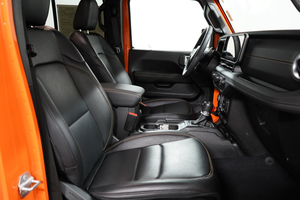 Certified 2025 Jeep Wrangler Unlimited Sahara AWD/4WD image 21