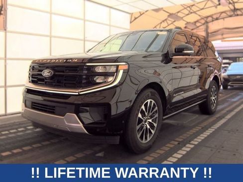 Used 2025 Ford Expedition Platinum AWD/4WD image 2