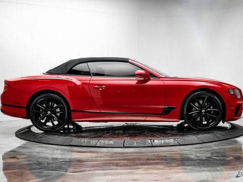 Used 2022 Bentley Continental GT image 22
