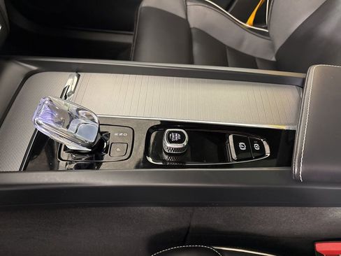 Used 2024 Volvo XC60 T8 Polestar w/ Protection Package Premier image 33