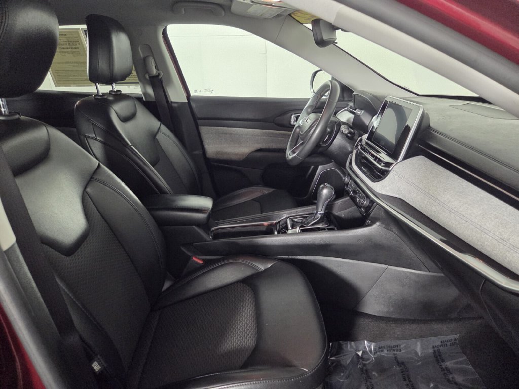 Used 2022 Jeep Compass Latitude AWD/4WD image 30