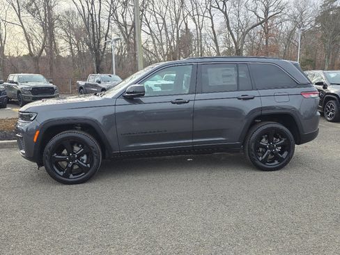 New 2026 Jeep Grand Cherokee Limited image 9