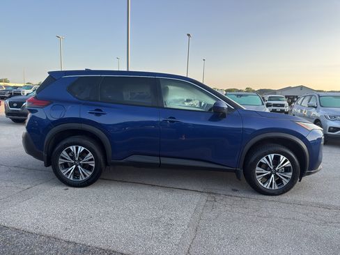 Certified 2023 Nissan Rogue SV AWD/4WD image 4