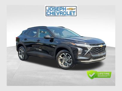 Used 2025 Chevrolet Trax LT