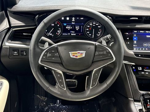 Used 2024 Cadillac XT5 Sportv w/ Technology Package AWD/4WD image 19