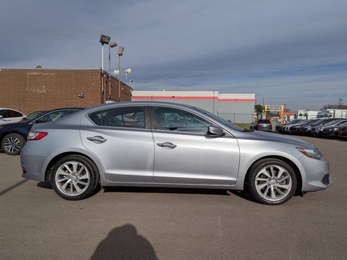 Used 2017 Acura ILX FWD image 3