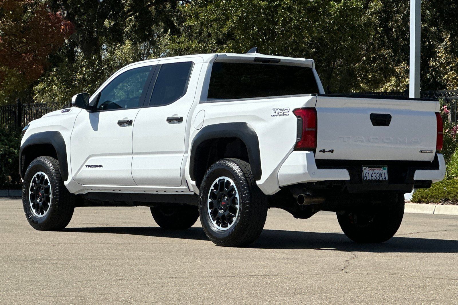 Certified 2026 Toyota Tacoma TRD Off-Road w/ TRD Off Road Upgrade Package AWD/4WD image 6