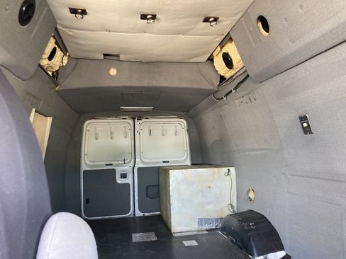 Used 2005 Ford E-350 and Econoline 350 Extended Super Duty RWD image 27