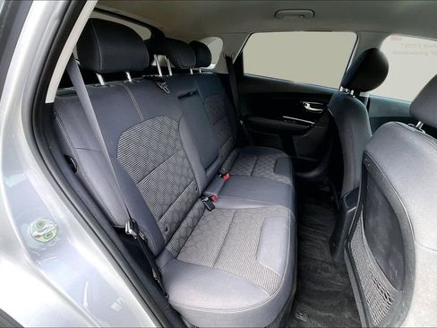 Used 2020 Kia Niro LXS image 24