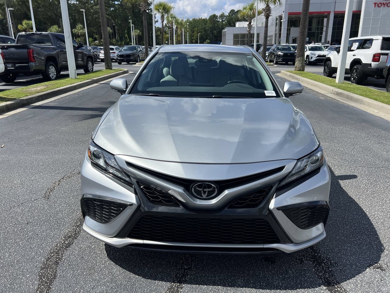 Used 2024 Toyota Camry XSE FWD image 3