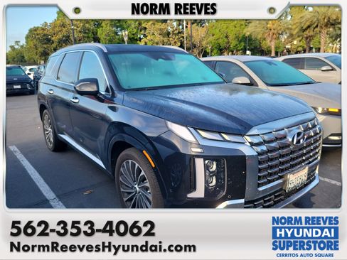 Used 2024 Hyundai Palisade Calligraphy FWD image 1